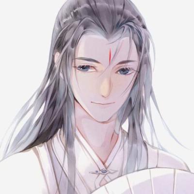 2米蟒蛇吞下1只鸡后被卡鸡笼